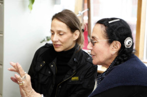 Mary Ellen Mark reviewing work with Students on workshop Iceland 2012 | Photo Xpedions