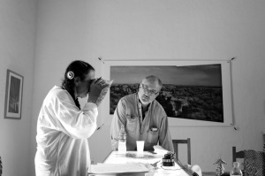 Mary Ellen Mark with Students on workshop Oaxaca 2013 | Photo Xpedions