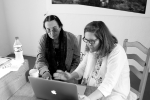 Mary Ellen Mark with Students on workshop Oaxaca 2013 | Photo Xpedions